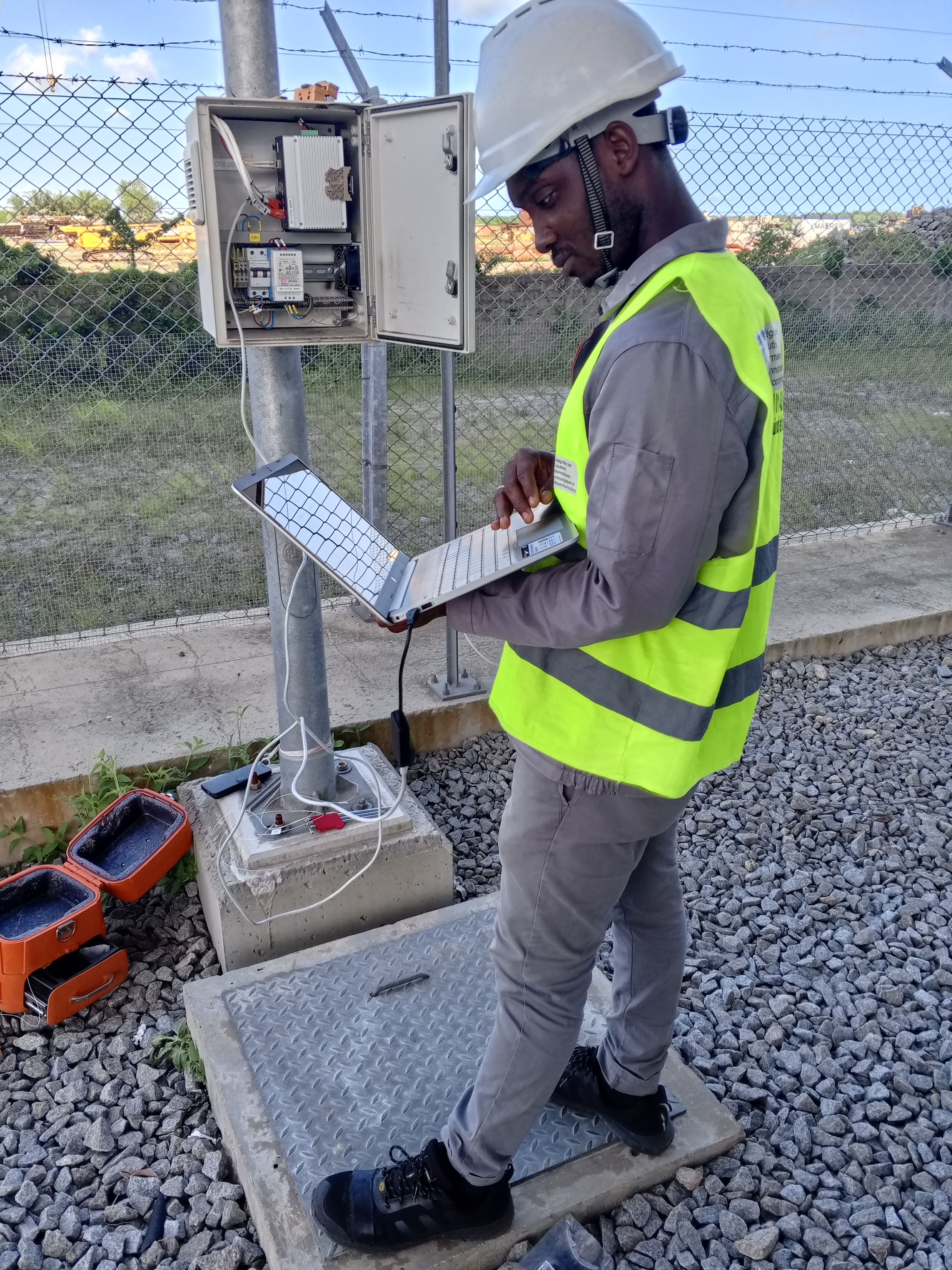 Installation de caméra de surveillance sur une grande surface